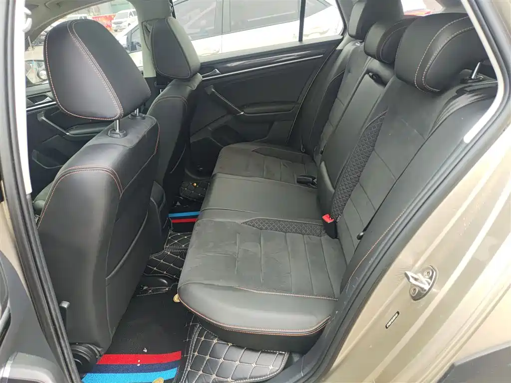 Volkswagen C-TREK 2018 230TSI DSG Luxury фото 13