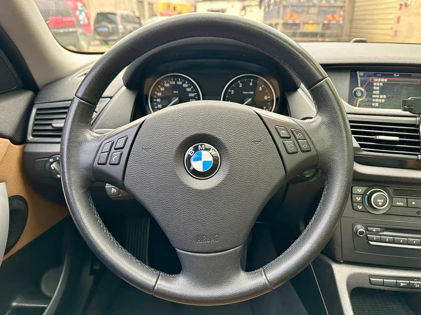 BMW X1 (Import) 2012 xDrive20i фото 13