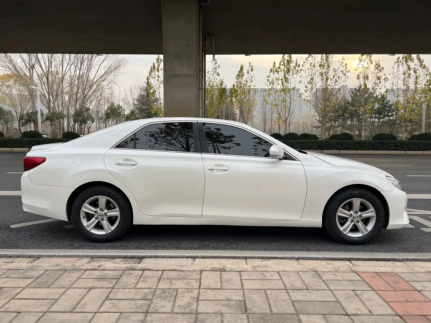 Toyota Reiz 2013 2.5V Elite Edition фото 29