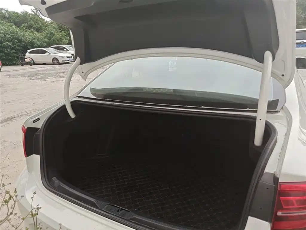 Volkswagen Lamando 2019 230TSI DSG Fashion Edition China VI фото 19