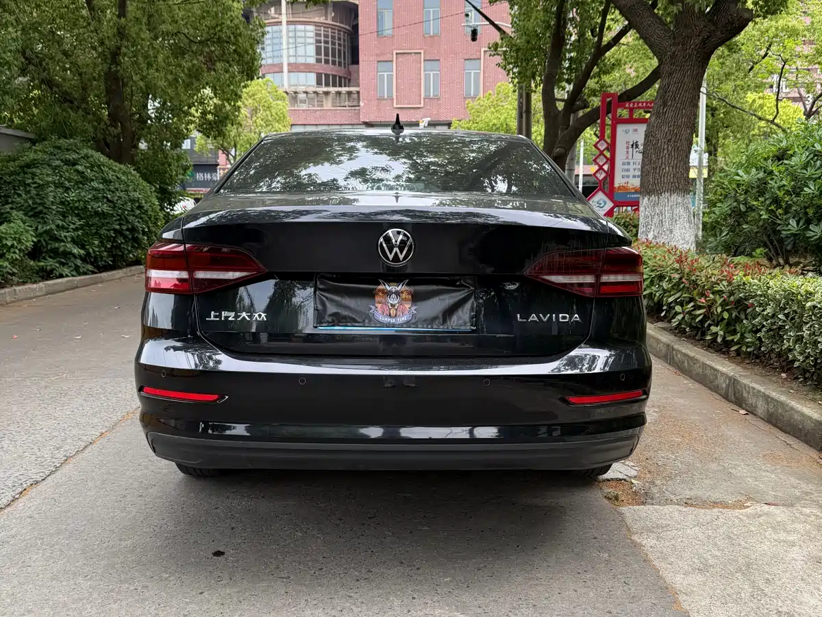 Volkswagen Lavida 2022 1.5L Auto Trend Edition фото 13