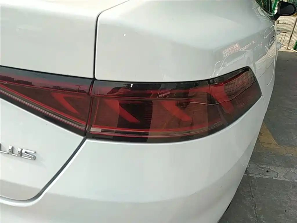 BYD Qin PLUS 2023 Champion Edition DM-i 55KM Leading фото 8