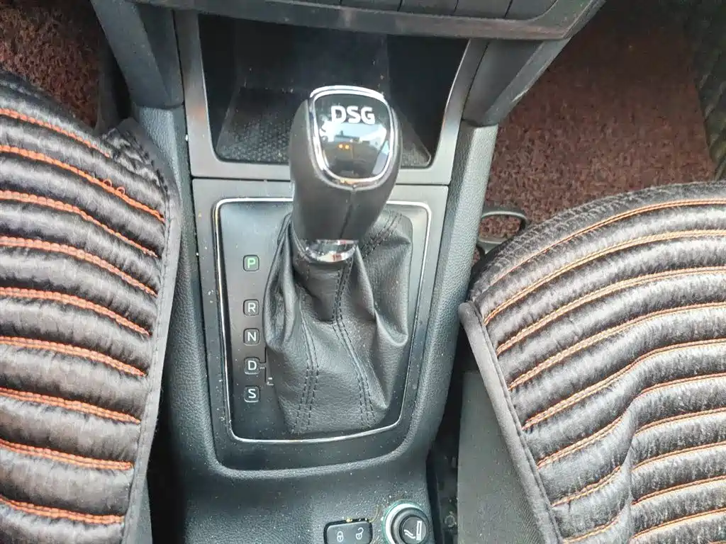 Škoda Yeti 2017 TSI280 DSG Pioneer фото 11