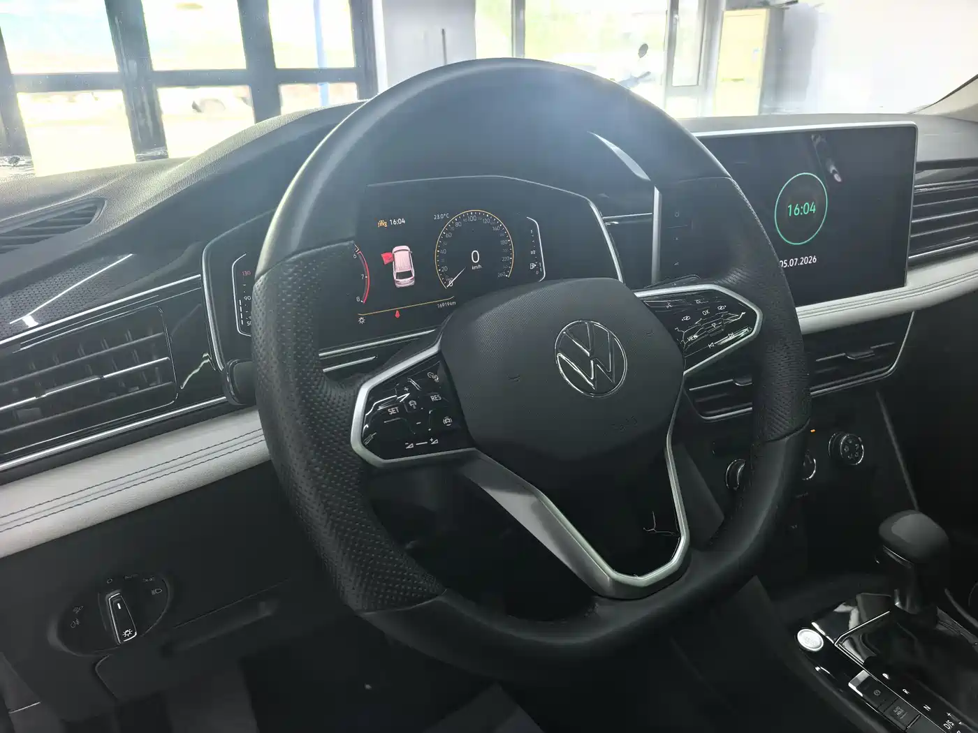 Фото 20 - Volkswagen Tiguan L