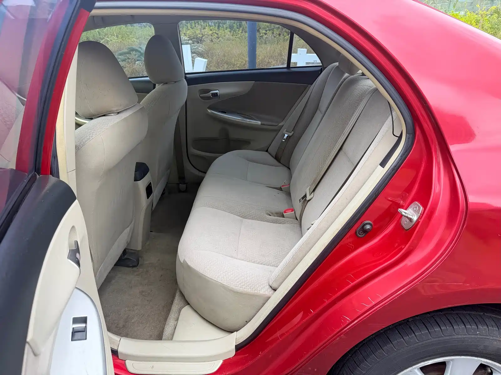 Photo 10 - Toyota Corolla