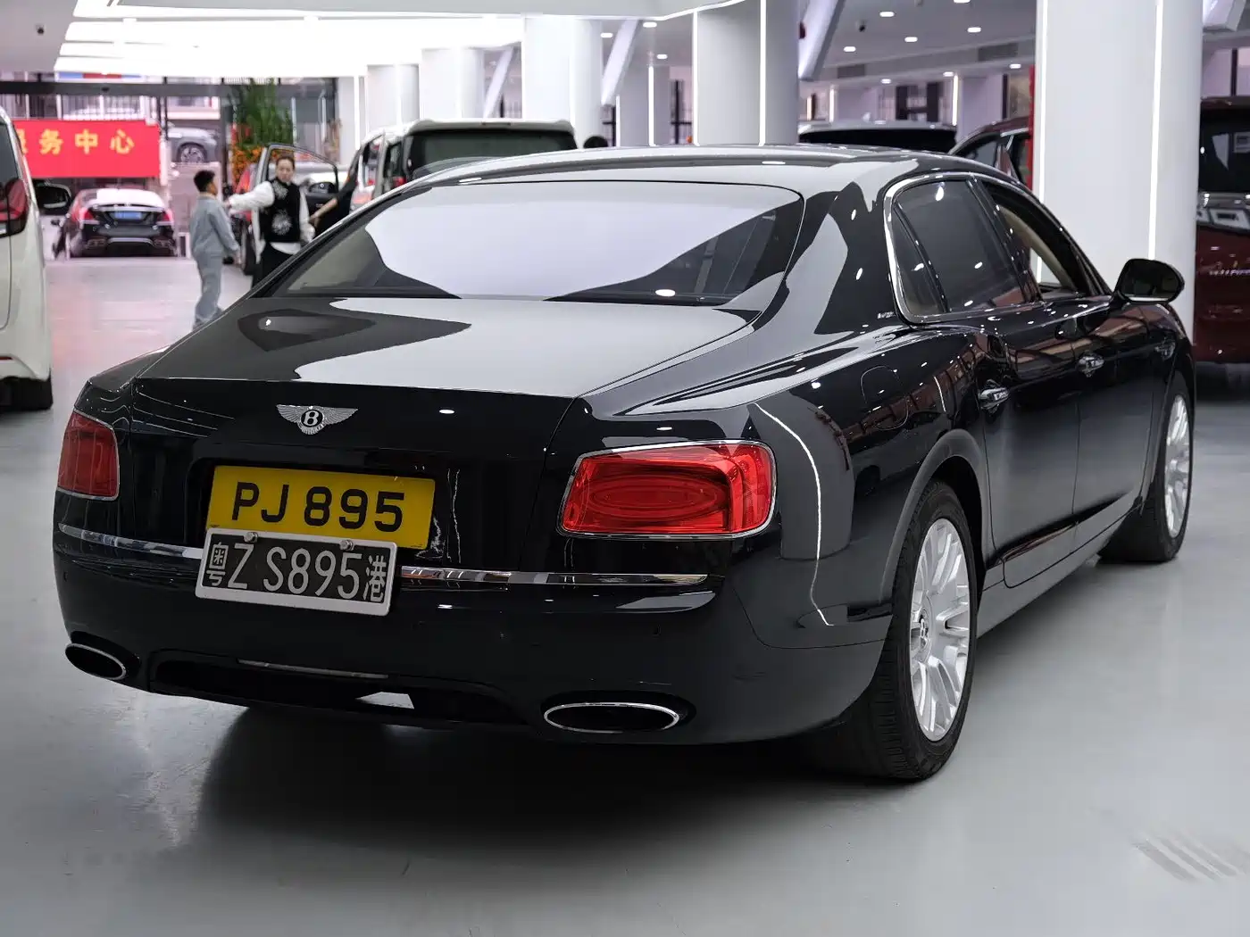 Bentley Flying Spur 2013 6.0T W12 Mulliner фото 14