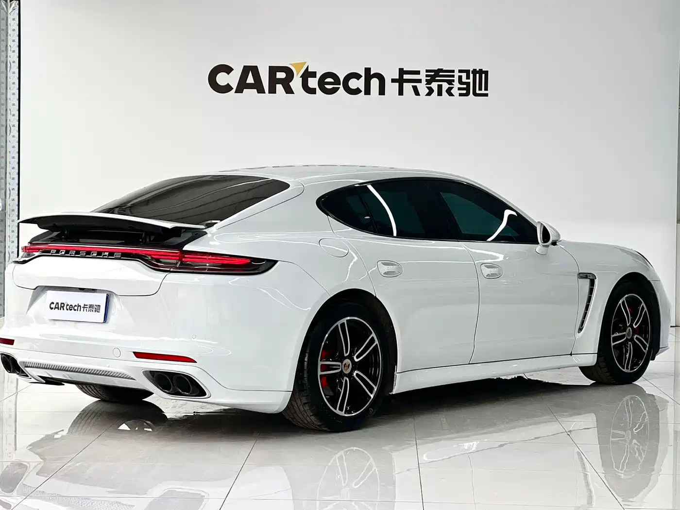 Porsche Panamera 2013 Panamera Platinum Edition 3.6L фото 10