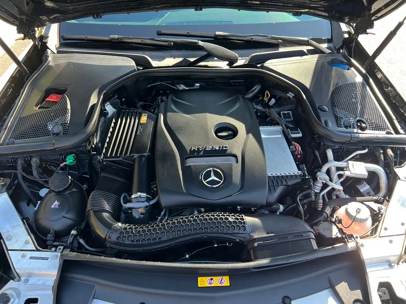 Mercedes-Benz E-Class New Energy 2022 E 350 e L Plug-in Hybrid Sedan фото 25