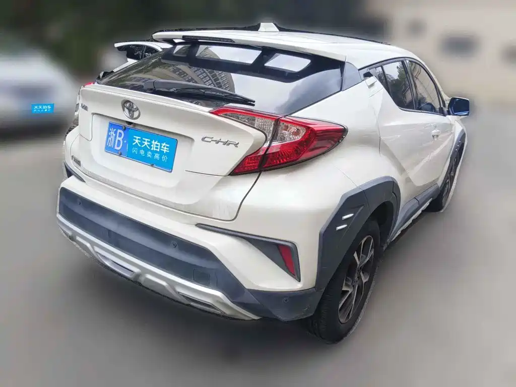 Toyota C-HR 2018 2018 2.0L Cool Cross Leader Edition China V
