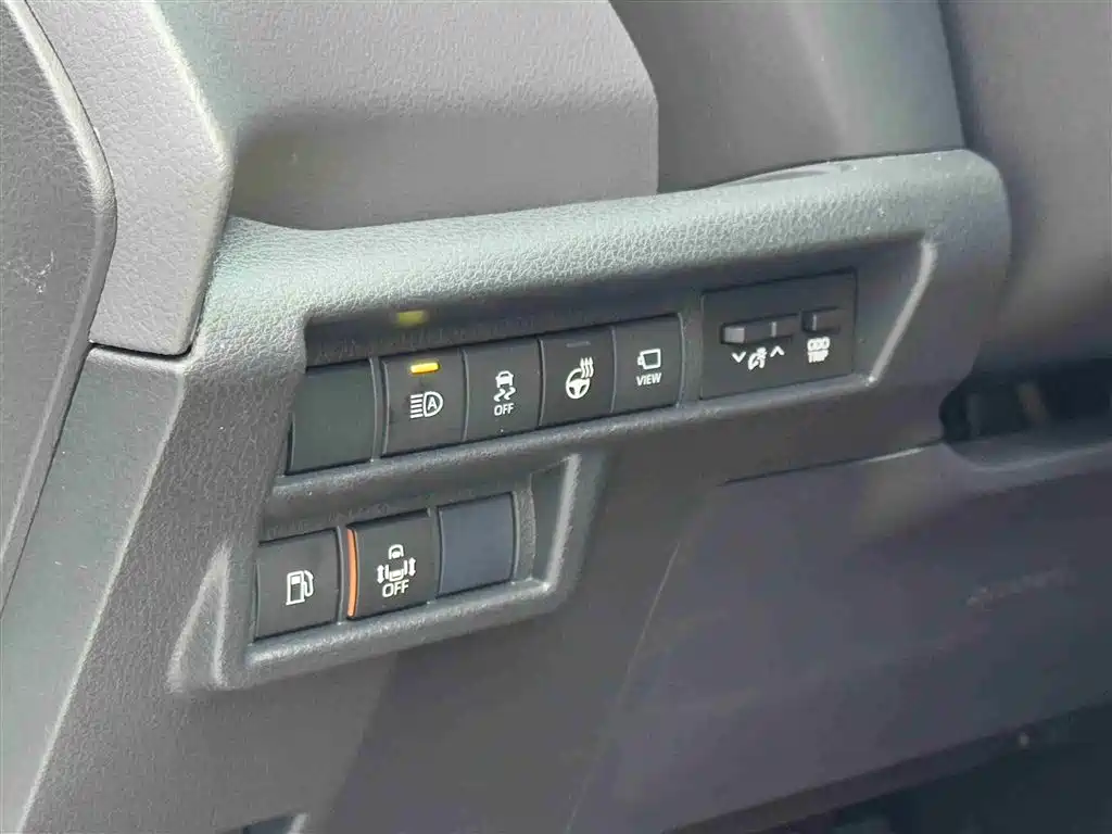 Toyota Sienna 2021 2.5L Hybrid Platinum Edition фото 17