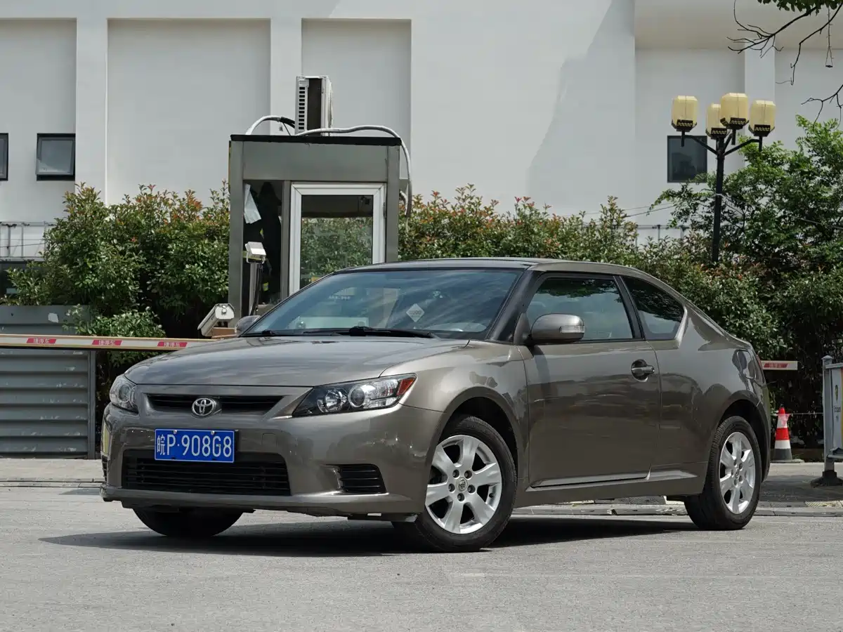 Toyota Zelos 2011 2.5L Standard Edition фото 2