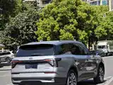 Фото 12 - Ford Edge