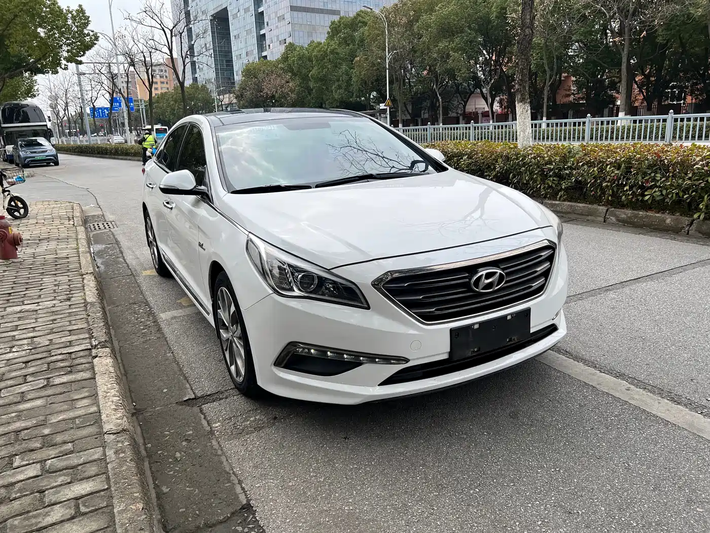 HYUNDAI SONATA