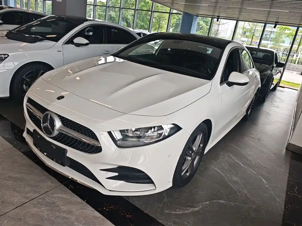Mercedes-Benz A-Class 2020 Second Facelift A 180 L Sport Sedan фото 2