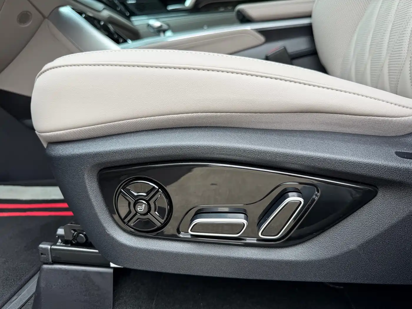 BYD Tang New Energy 2025 Smart Driving Edition DM-i 115KM Honor фото 10