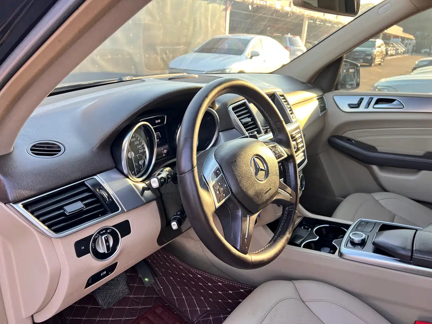 Mercedes-Benz M-Class 2015 ML 320 4MATIC фото 8