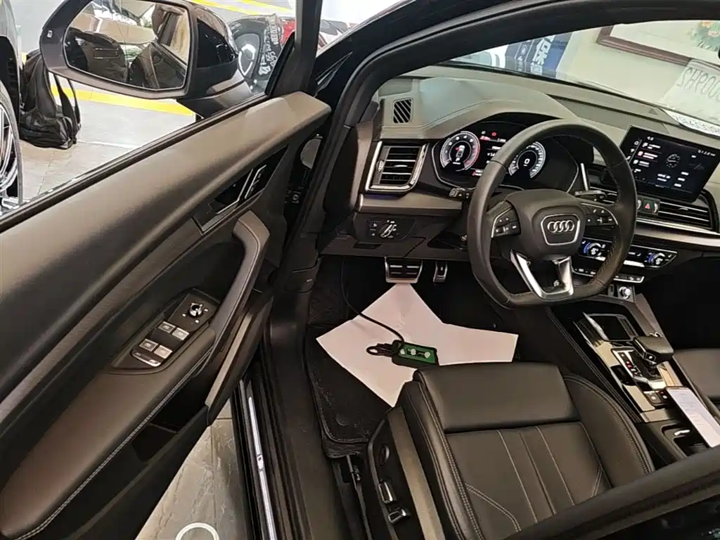 Audi Q5L 2024 Model 40 TFSI Luxury Dynamic фото 16