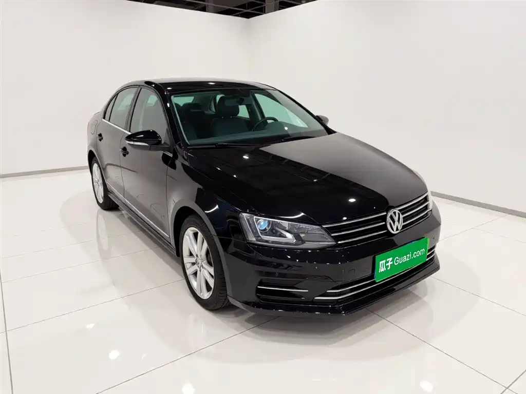 Volkswagen Sagitar 2018 280TSI DSG Spark Edition фото 4