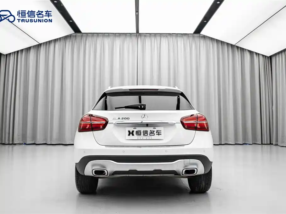 Mercedes-Benz GLA 2018 GLA 200 Dynamic фото 6