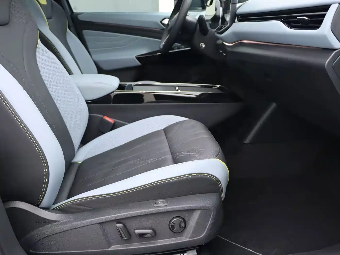 Volkswagen ID.4 X 2025 2025 Smart Edition Outstanding