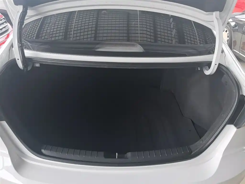 Hyundai Elantra 2019 1.4T Dual-clutch XuanDong·Vitality Type фото 19