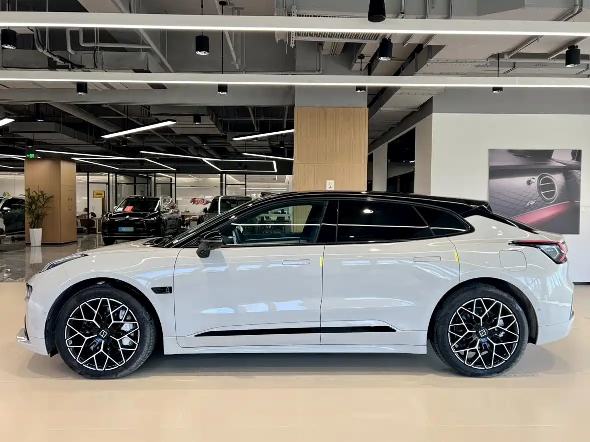 ZEEKR EXTREME KRYPTON 001