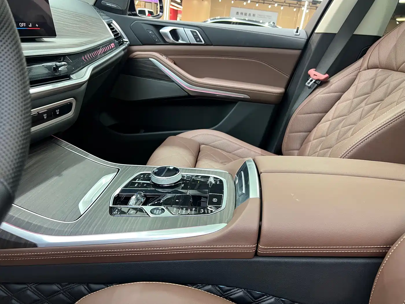 BMW X7 2024 2023 xDrive40i Leading Luxury Package