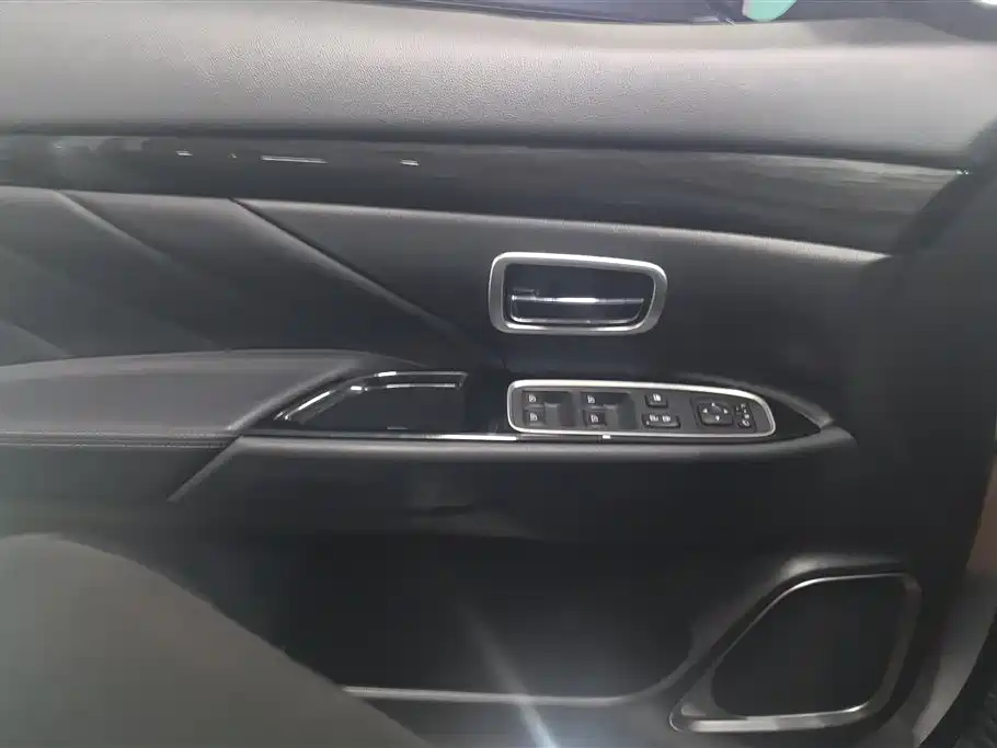 Mitsubishi Outlander 2019 2.0L 2WD Enjoy Edition 5-seater China V фото 7