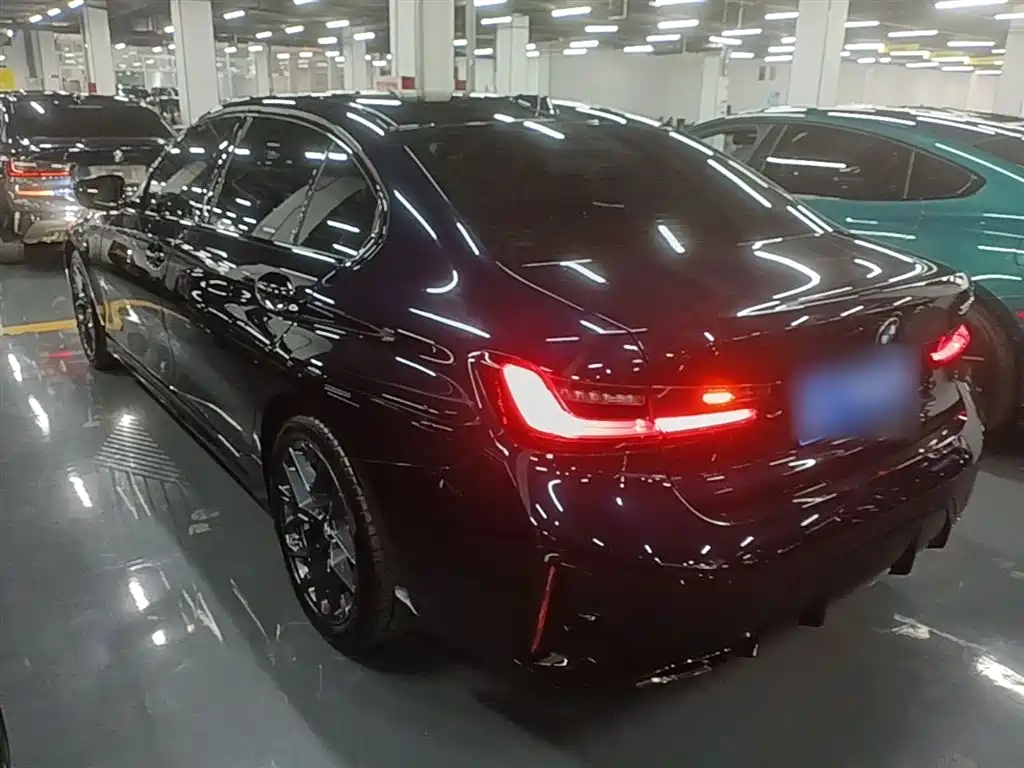 BMW 3 Series 2025 330Li M Sport Night Edition фото 5