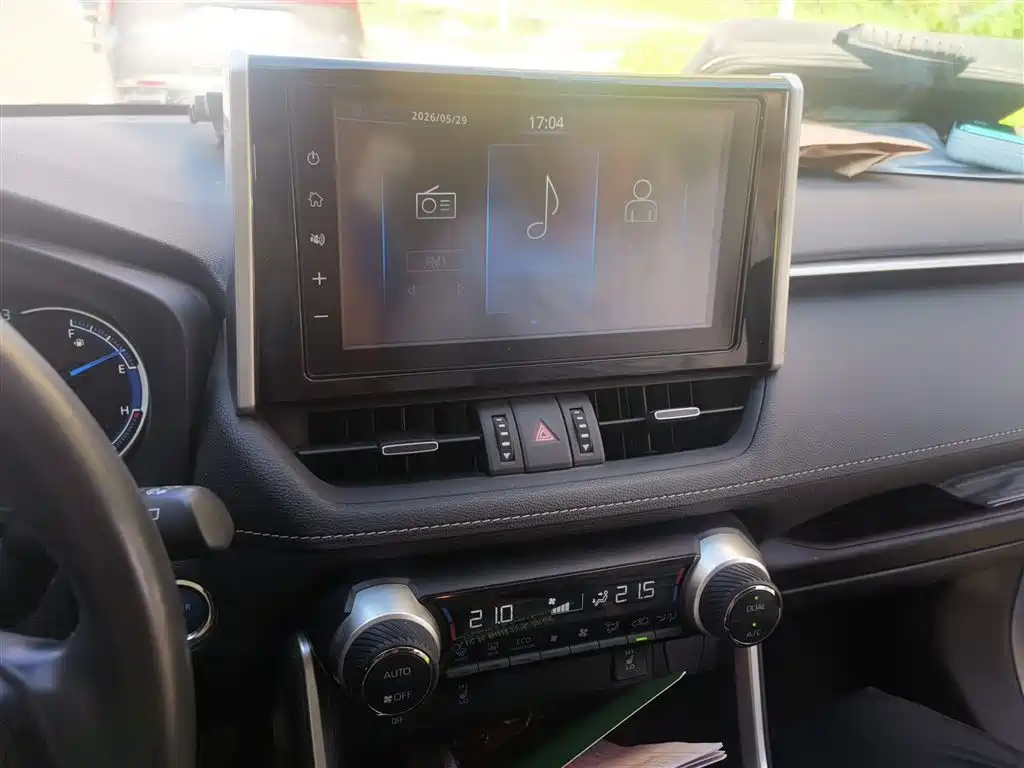 Toyota RAV4 Rongfang 2021 Hybrid 2.5L E-CVT AWD Flagship Edition фото 10
