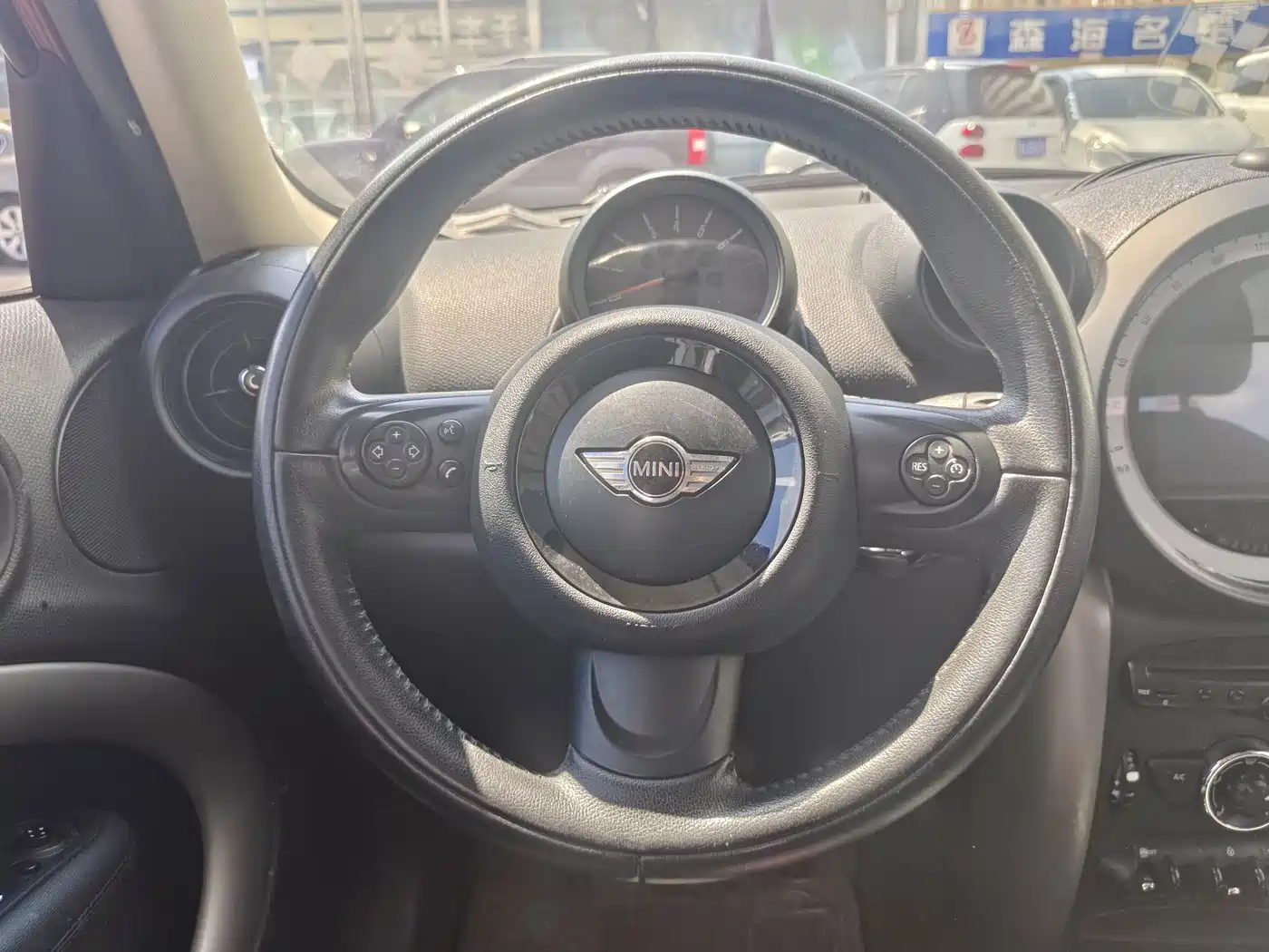 Фото 9 - MINI COUNTRYMAN