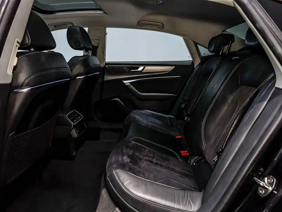 Audi A7L 2024 45TFSI S-line Dream Edition Crystal Package фото 18