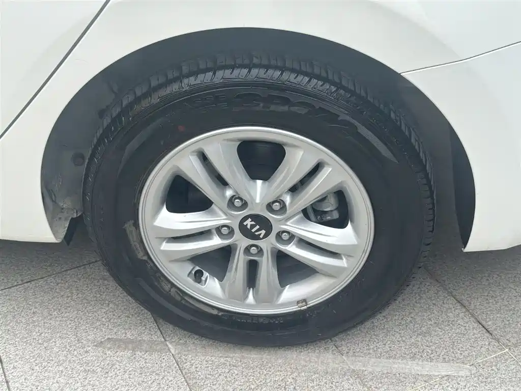 Kia Forte 2019 1.6L Auto Trend Edition China VI фото 18