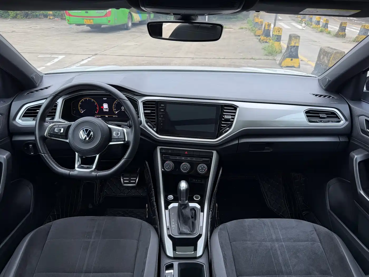 Volkswagen T-ROC 2022 280TSI DSG 2WD R-Line Pro PLUS фото 5