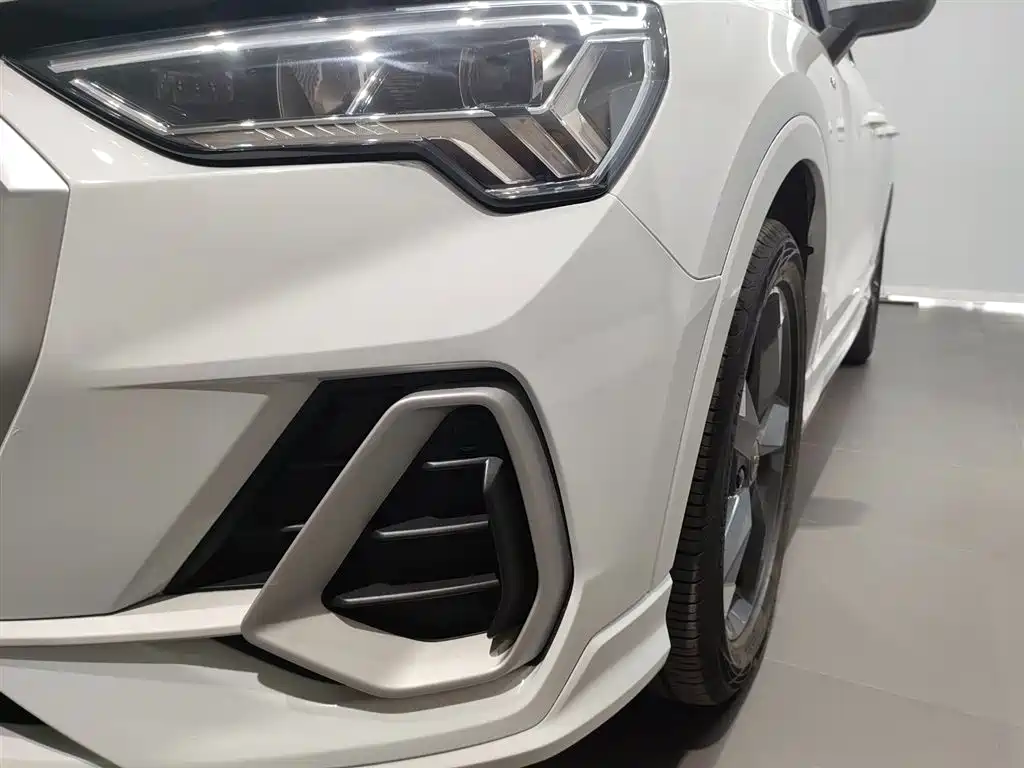 Audi Q3 2019 40 TFSI Fashion Dynamic фото 28