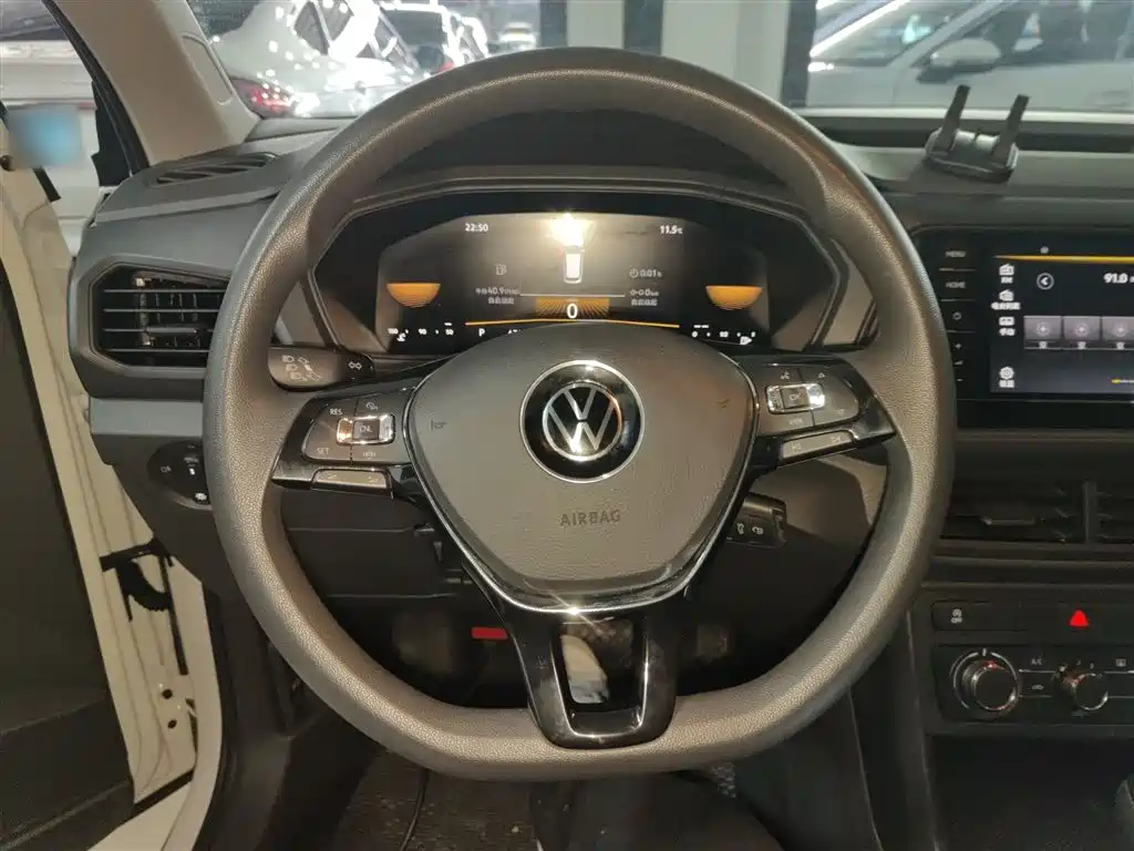 VOLKSWAGEN TU KAI