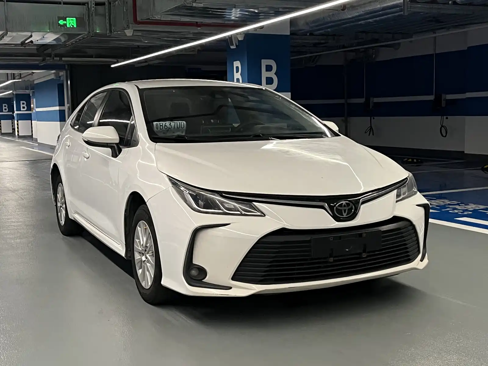 Photo 3 - Toyota Corolla