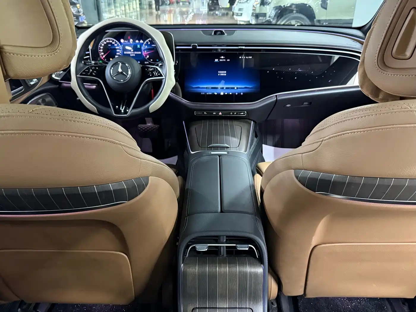 Mercedes-Benz E-Class 2024 Model E 300 L Luxury фото 18