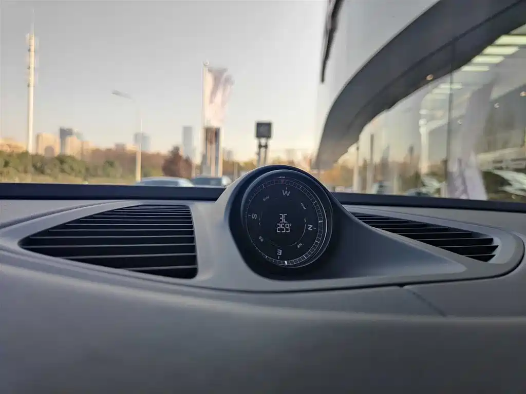 PORSCHE MACAN NEW ENERGY