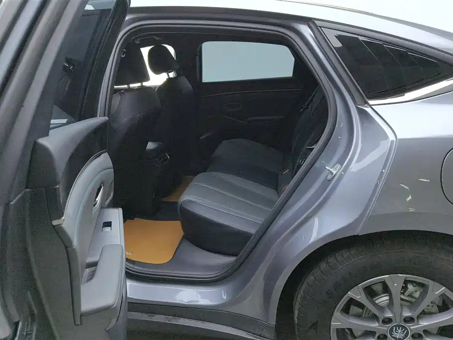 BYD Qin L 2024 DM-i 80KM Leading Edition фото 10