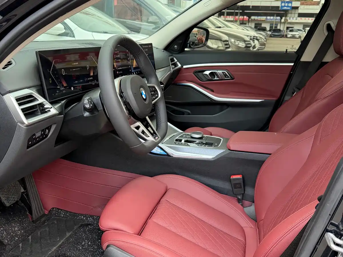 BMW 3 Series 2026 2026 330Li M Sport Shadowline Package