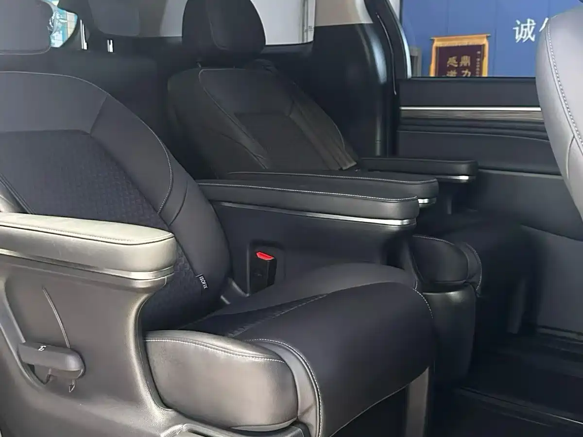 GAC Trumpchi Trumpchi M8 2024 Leadershow Series 390T Luxury Edition фото 9