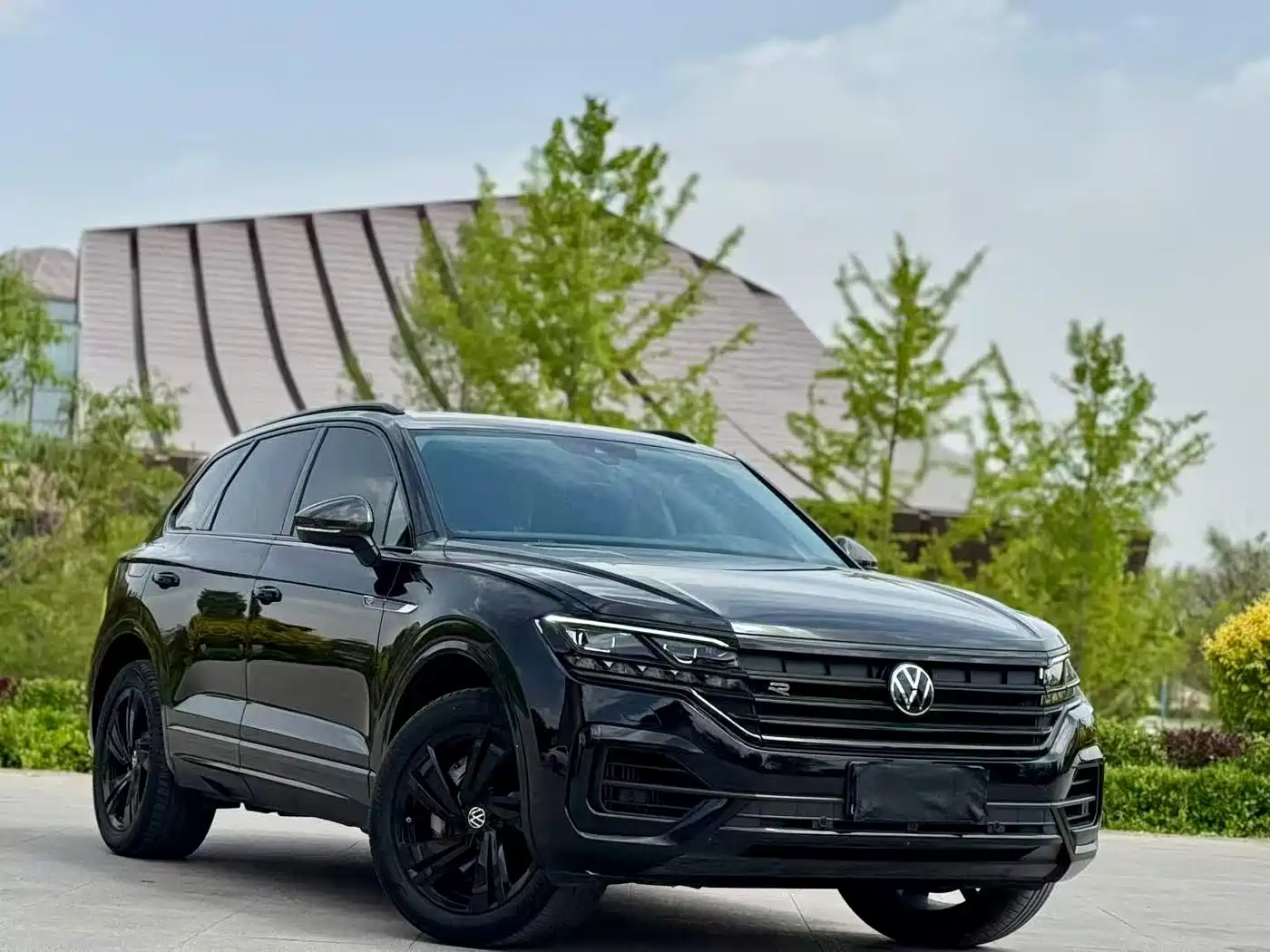 Volkswagen Touareg 2022 3.0TSI Rui Xiang Edition Gloss Black Sport Package