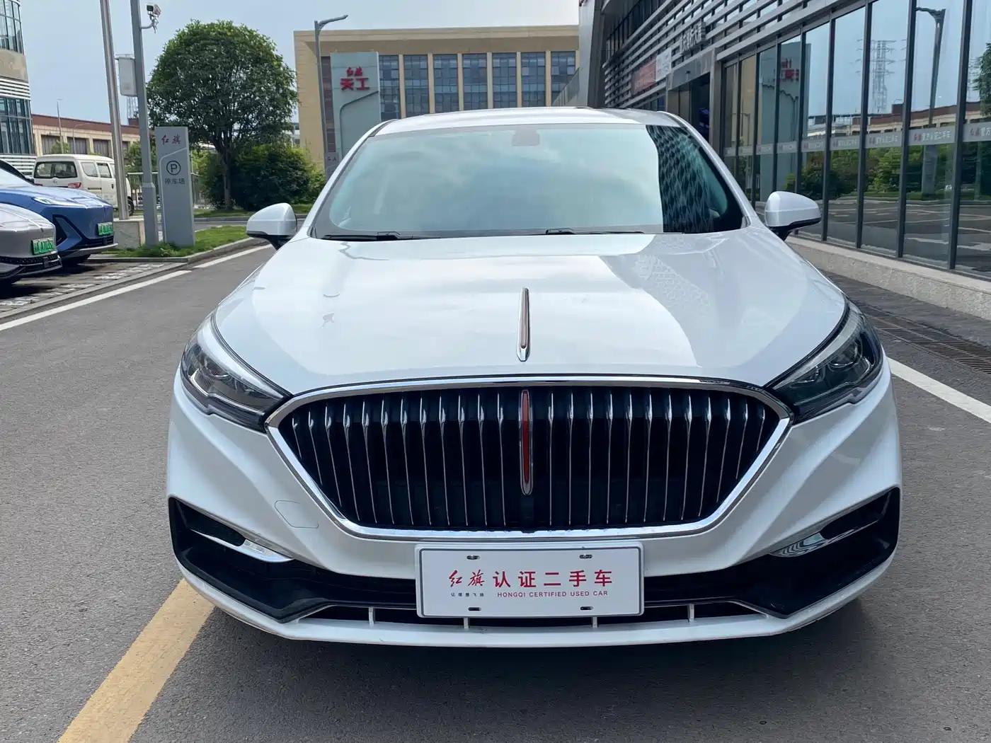 Hongqi H5 2022 Classic 1.5T DCT Flag Rhythm Edition фото 2