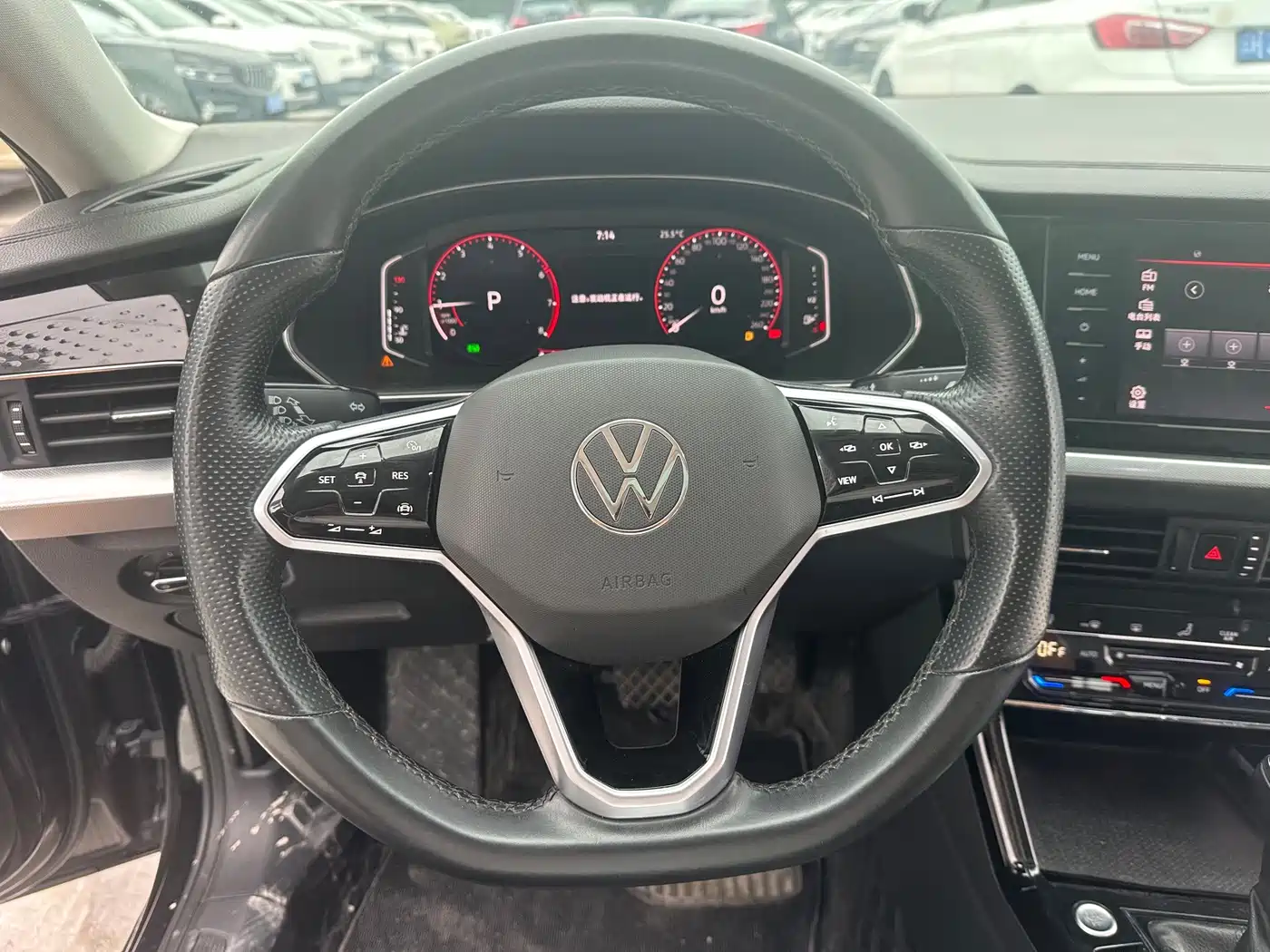 Фото 11 - Volkswagen Passat