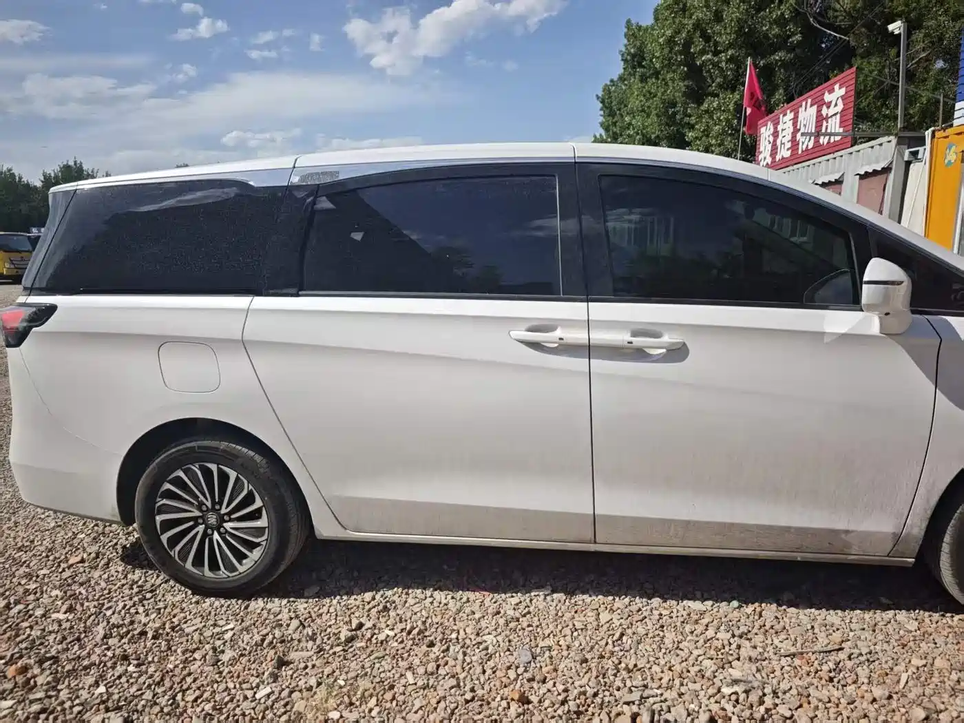 Buick GL8 New Energy 2025 Land Honor Premium Edition 7-Seater фото 3