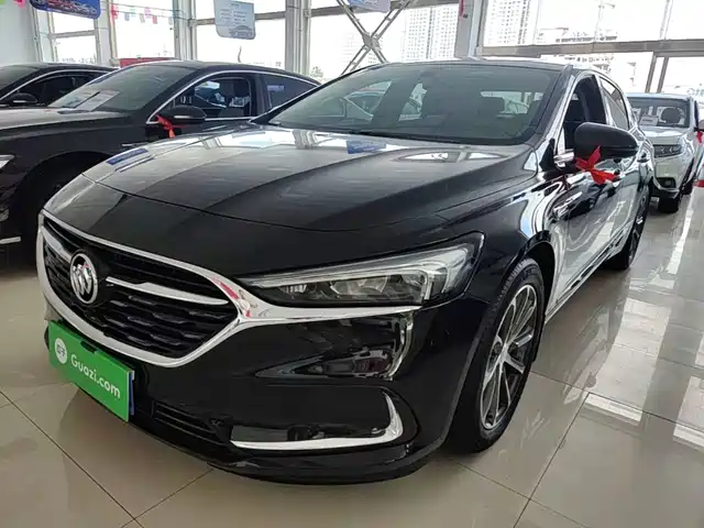 Buick LaCrosse 652T, Люкс