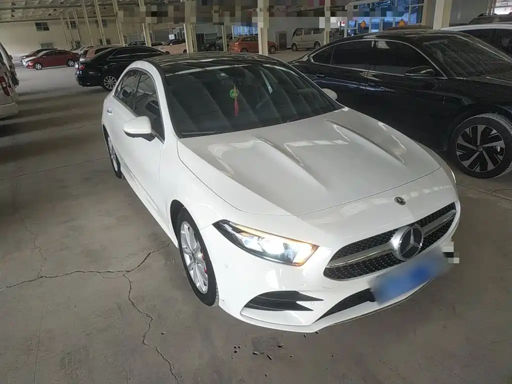 Mercedes-Benz A-Class 2021 A 200 L Sport Sedan Fashion Edition фото 22