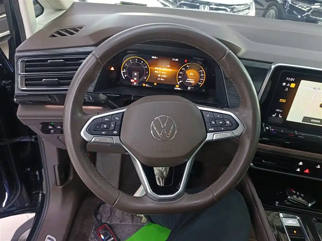 Volkswagen Viloran 2023 330TSI Luxury Edition фото 7