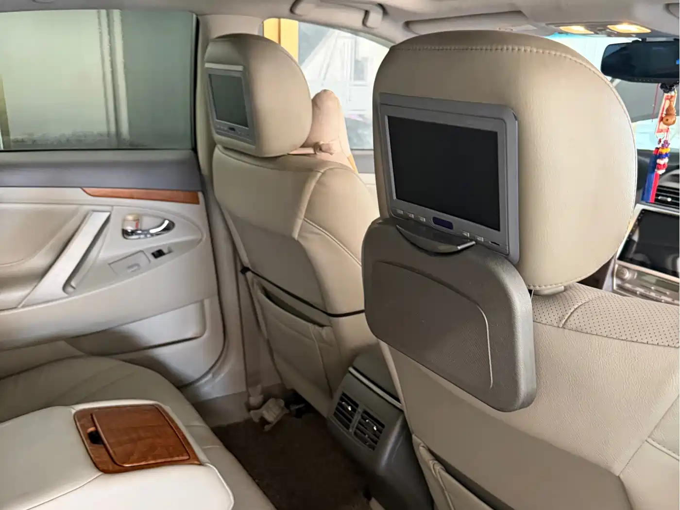 Toyota Camry 2010 240G Luxury Edition фото 8